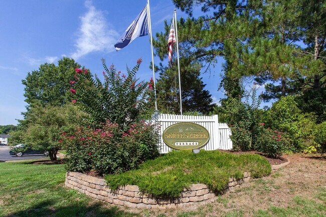 1604 Skiffes Creek Cir in Williamsburg, VA - Building Photo - Building Photo