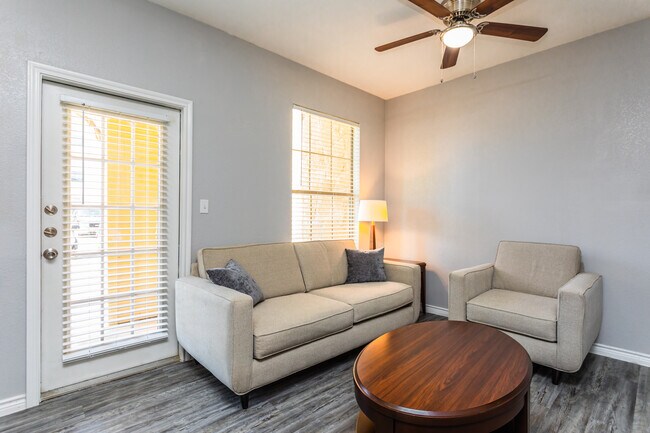 Mission Del Rio Apartment Homes in San Antonio, TX - Foto de edificio - Interior Photo