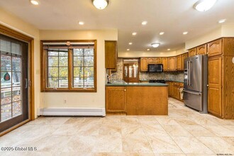 29 Fox Hollow Ln in Queensbury, NY - Building Photo - Building Photo