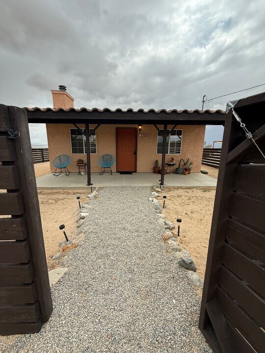 3125 Canyon Rd in Twentynine Palms, CA - Building Photo