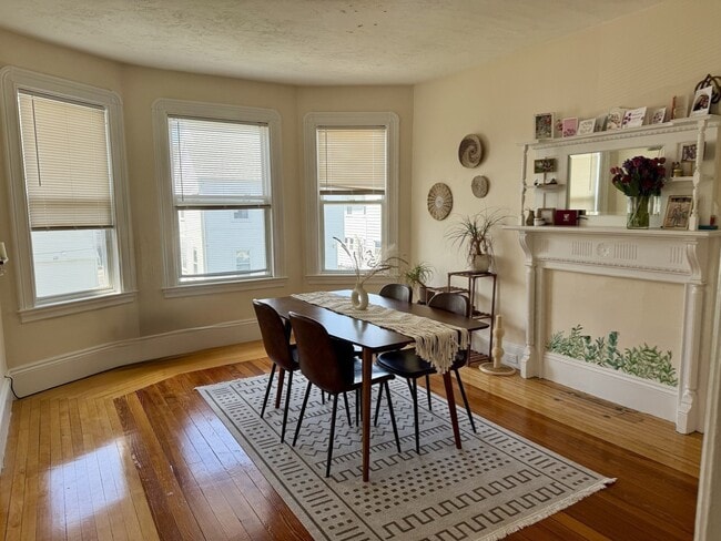 242 Brown St, Unit 242 in Waltham, MA - Building Photo - Building Photo