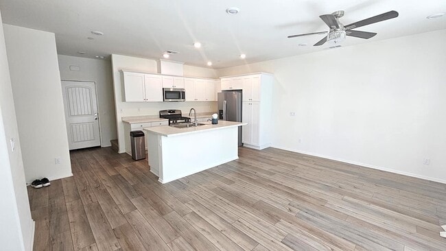 27432 Provincetown Way in Menifee, CA - Building Photo - Building Photo