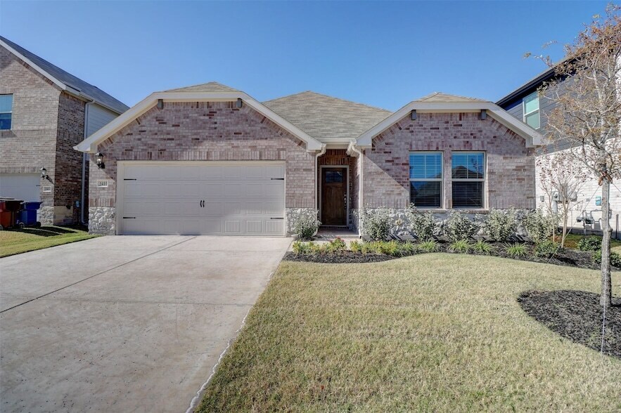 3410 Pat Mayse Dr in Farmersville, TX - Building Photo