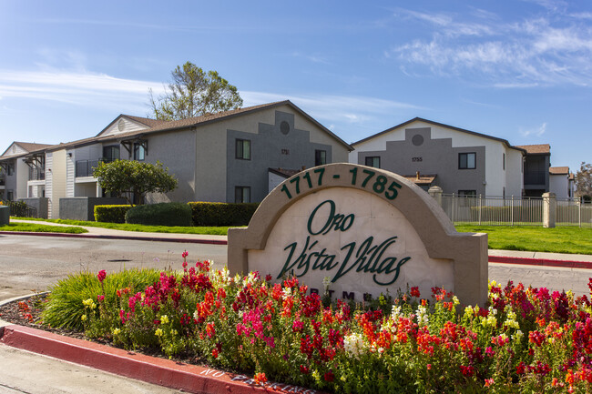 Oro Vista Apartments in San Diego, CA - Foto de edificio - Building Photo