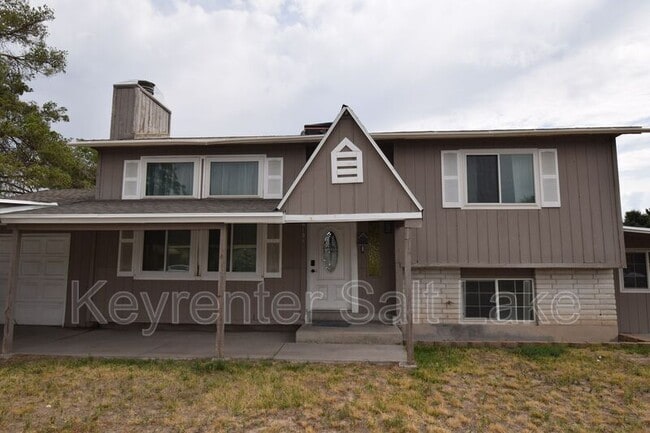 6131 Misty Way in Kearns, UT - Building Photo - Building Photo
