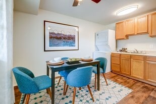 Mapleton Square Apartment Homes