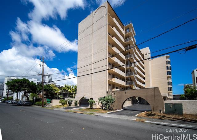 1447 Kewalo St in Honolulu, HI - Building Photo
