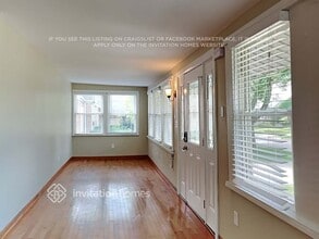 1307 White St in Des Plaines, IL - Building Photo - Building Photo