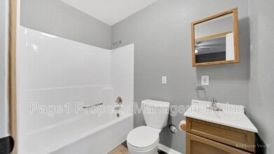 1610 E Rock Falls Rd in Rock Falls, IL - Building Photo - Building Photo