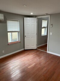 427 W Girard Ave, Unit 3 photo'