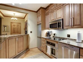 11 S 12th St in Minneapolis, MN - Building Photo - Building Photo