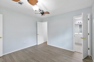 37 Private Rd in Dayton, TX - Foto de edificio - Building Photo