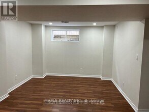 2383 Hilda Dr in Oakville, ON - Building Photo - Building Photo