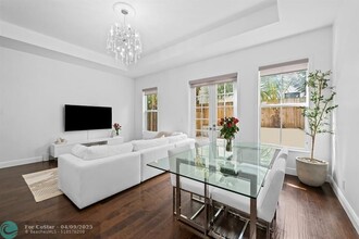 515 SW 18th Ave in Fort Lauderdale, FL - Foto de edificio - Building Photo
