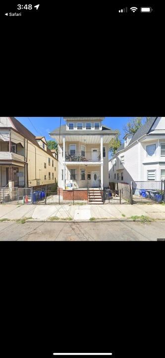 895 S 18th St, Unit 2nd floor in Newark, NJ - Building Photo
