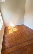 2006 Cherry St, Unit 3 in Vicksburg, MS - Foto de edificio - Building Photo