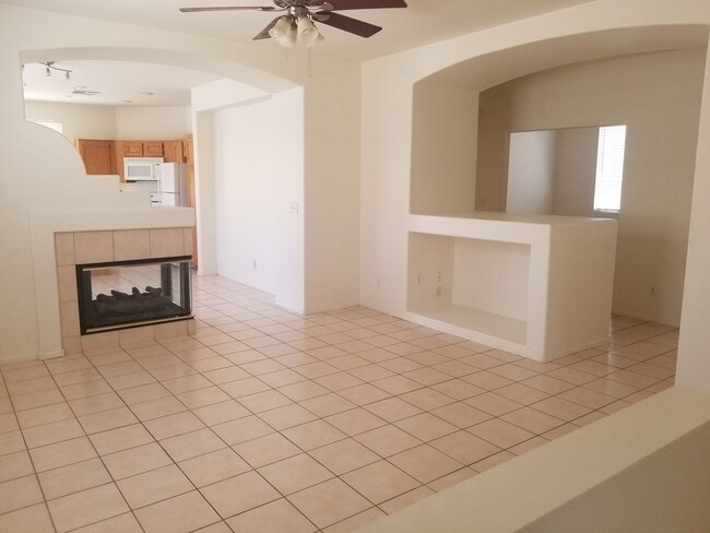 312 Magnolia Arbor St in Las Vegas, NV - Building Photo - Building Photo