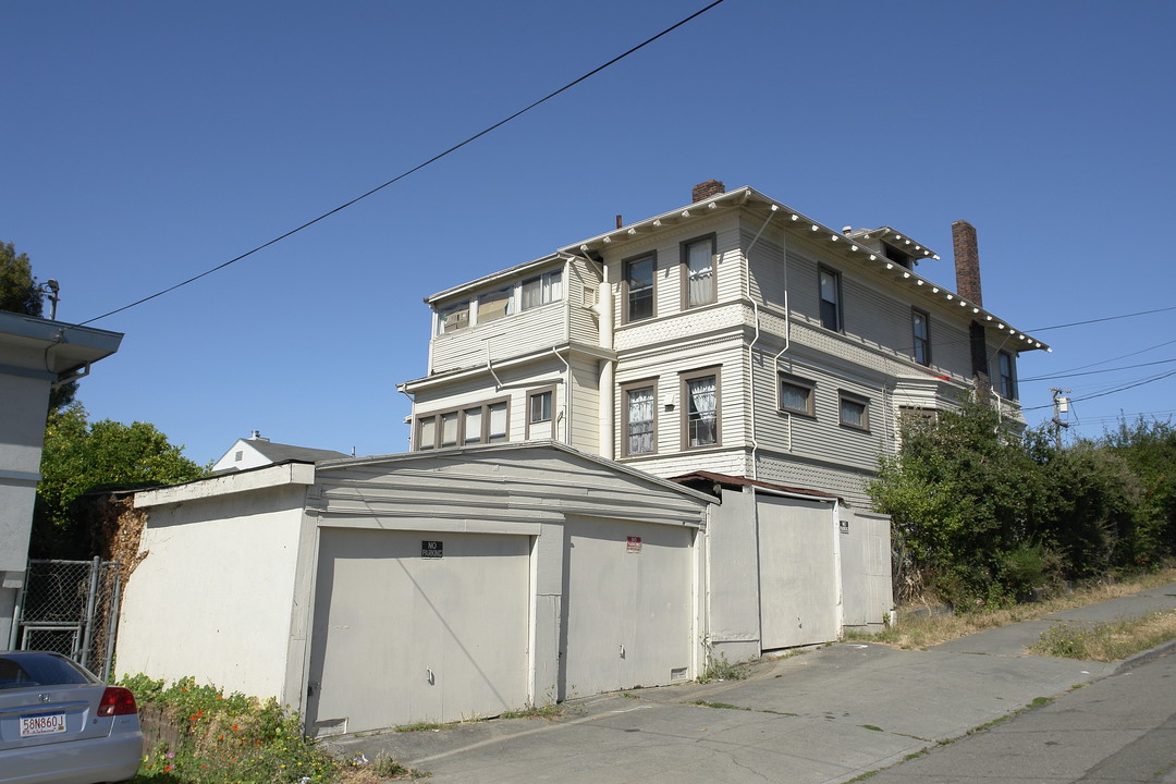 2142 17th Ave in Oakland, CA - Building Photo