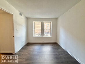 955 W Carmen Ave, Unit 3 in Chicago, IL - Building Photo - Building Photo