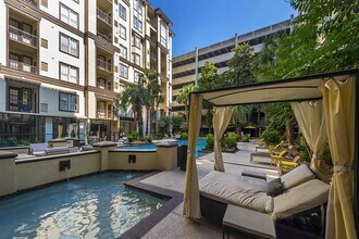 4001 Fannin St in Houston, TX - Building Photo - Building Photo