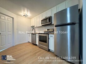 7619 Douglas St W in Lakewood, WA - Building Photo