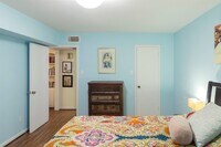 357 N Post Oak Ln photo'