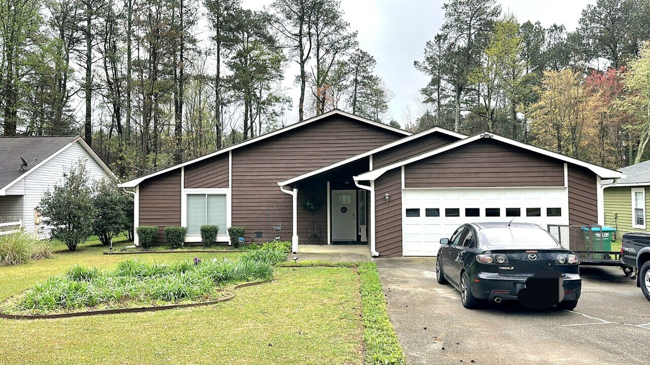 2705 Trotters Walk Trail in Snellville, GA - Building Photo