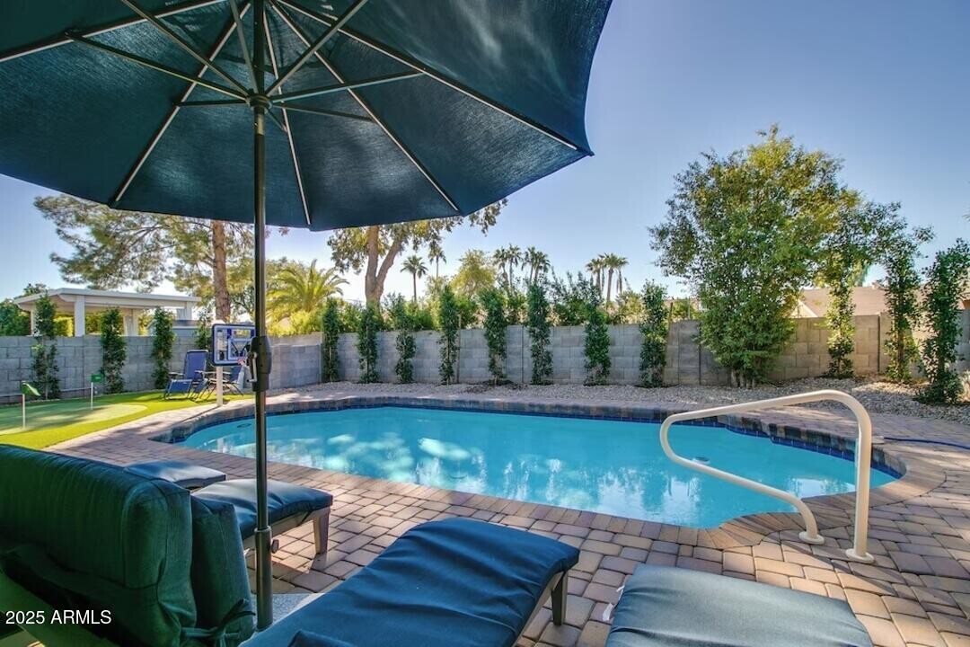 6813 E Grandview Dr in Scottsdale, AZ - Building Photo