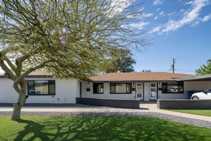 Hubbell in Phoenix, AZ - Building Photo