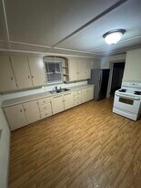 48 Clinton Ave, Unit #1 in Winslow, ME - Building Photo