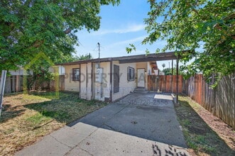 302 Chennault Ct in Sacramento, CA - Building Photo - Building Photo