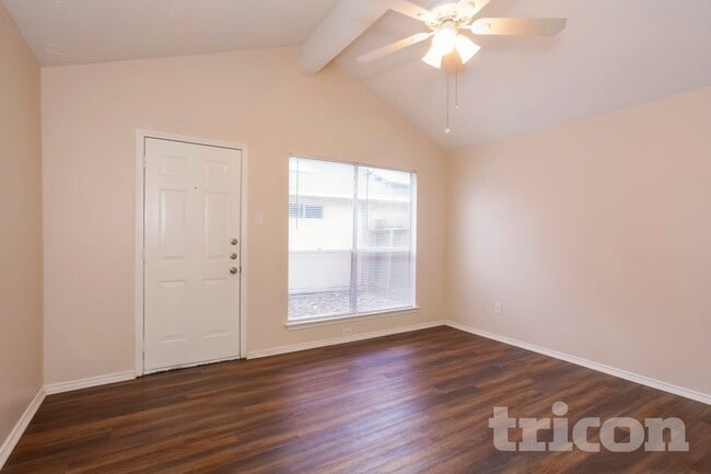 16230 Rancho Blanco Dr in Houston, TX - Building Photo - Building Photo