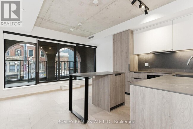 761 Queen St E in Toronto, ON - Building Photo - Building Photo