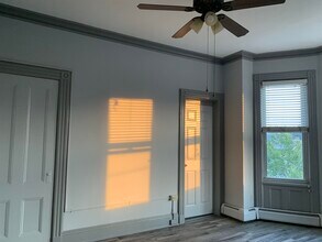 210 Maple St in Weehawken, NJ - Building Photo - Building Photo