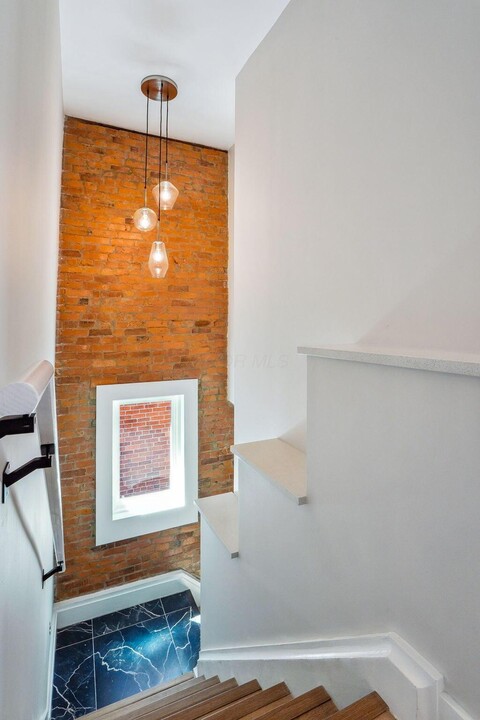 1386 Neil Ave in Columbus, OH - Building Photo