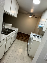 7040 Haskell Ave in Los Angeles, CA - Building Photo - Building Photo