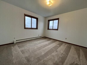 282 Wintergreen Dr in Omro, WI - Building Photo - Building Photo