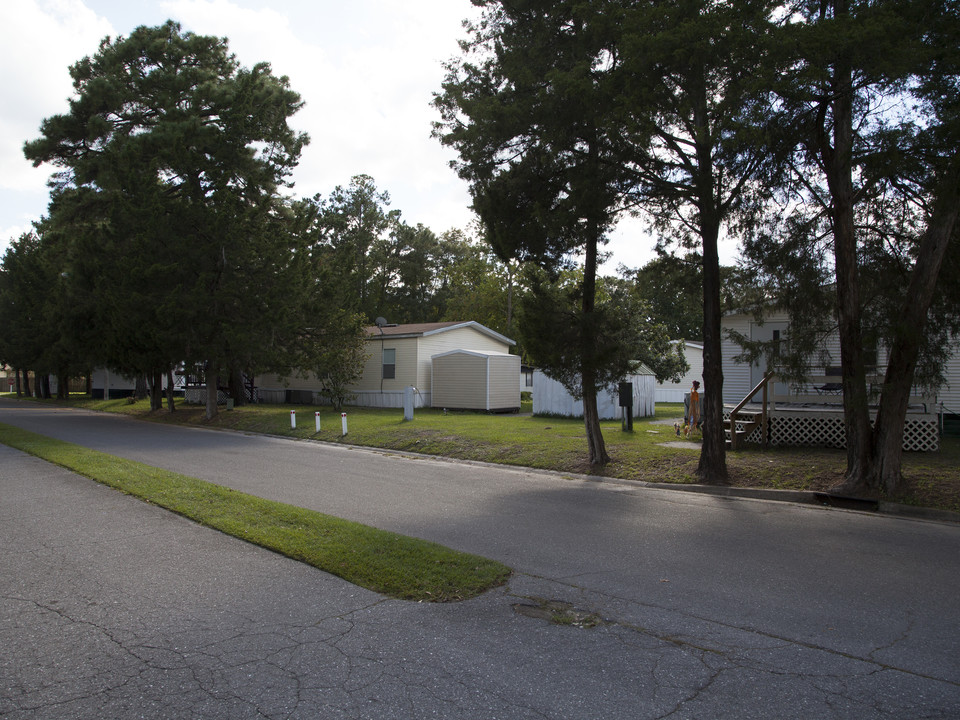 Orange Park North Mobile Home Park in Orange Park, FL - Foto de edificio