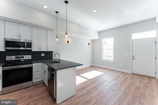 2931 Salmon St in Philadelphia, PA - Building Photo