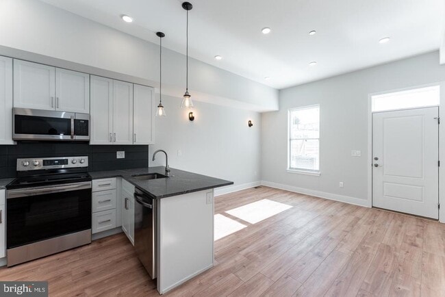 property at 2931 Salmon St