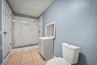 304 Bernard Rd, Unit 2 in Jacksonville, FL - Building Photo - Building Photo