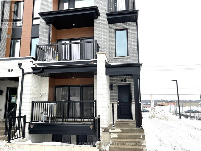 525 Erinbrook Dr in Kitchener, ON - Building Photo - Building Photo