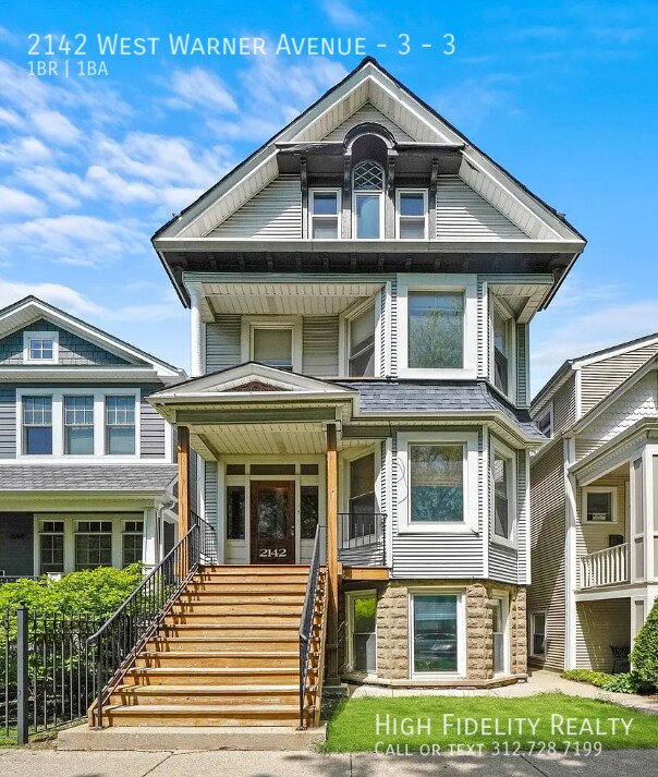 2142 W Warner Ave in Chicago, IL - Building Photo