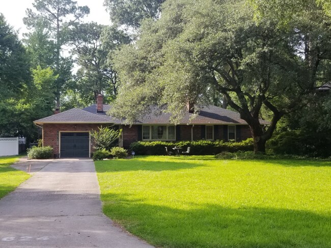 624 Barcliff Rd in Norfolk, VA - Foto de edificio - Building Photo