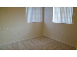 21417 NW 13th Ct in Miami Gardens, FL - Building Photo - Building Photo