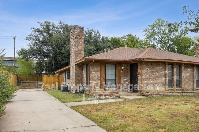8238 El Retiro Rd in Fort Worth, TX - Building Photo - Building Photo