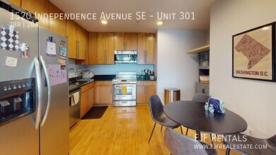 1520 Independence Ave SE in Washington, DC - Foto de edificio - Building Photo