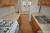 165 Park Dr, Unit 2 in Boston, MA - Building Photo - Building Photo