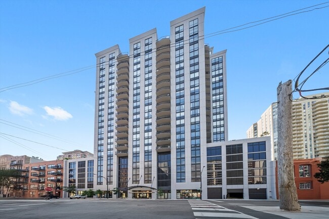 property at 435 W Erie St