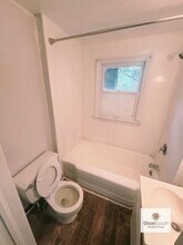 208 W Oakland Ave in Lansing, MI - Building Photo - Building Photo